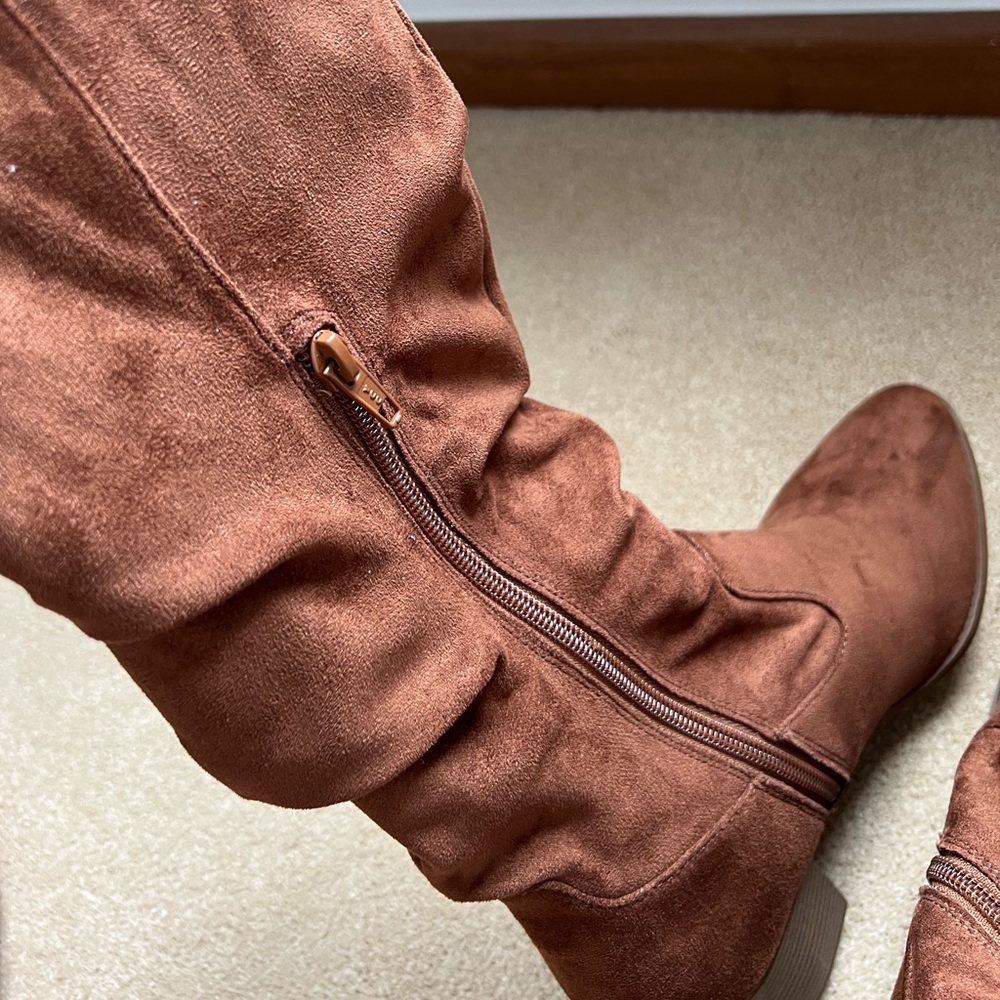 Slouchy suede knee high brown
Boots